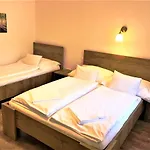 Szilva Vendeghaz ゲストハウス 3*