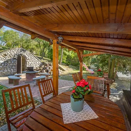 게스트하우스 Szilva Vendeghaz Szilvásvárad